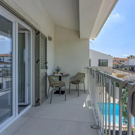 Aria With Heated Pool And Whirlpool - Happy Appartamento