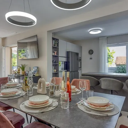 Aria With Heated Pool And Whirlpool - Happy Appartamento *