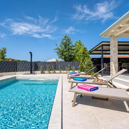 Aria With Heated Pool And Whirlpool - Happy 度假居 波雷奇